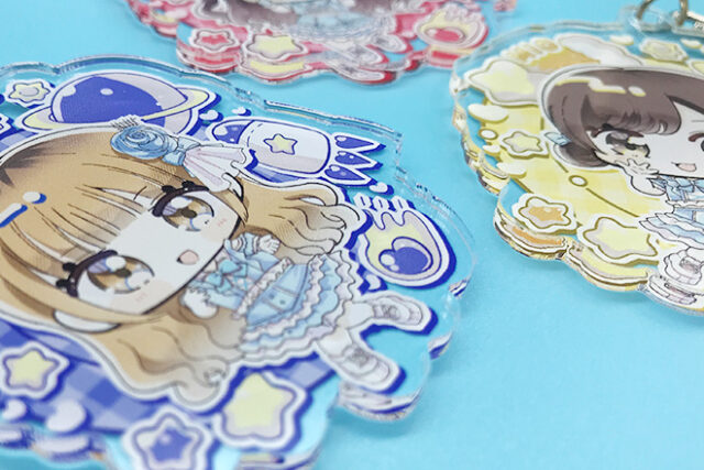 個性全開！8人のちびキャラが彩るアクリルキーホルダー