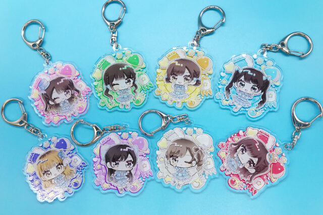 個性全開！8人のちびキャラが彩るアクリルキーホルダー