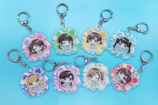 個性全開！8人のちびキャラが彩るアクリルキーホルダー