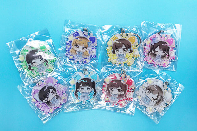 個性全開！8人のちびキャラが彩るアクリルキーホルダー