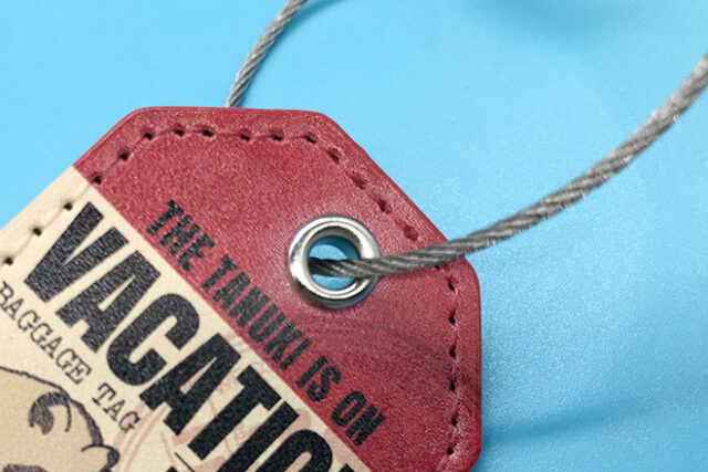 アースカラーと3匹の動物が調和するPUレザーキーホルダー