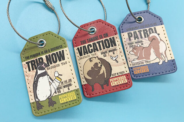 アースカラーと3匹の動物が調和するPUレザーキーホルダー