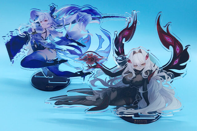 躍動と色彩のコントラストが美しいアクリルスタンド（プレートタイプ）