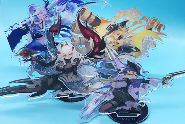 躍動と色彩のコントラストが美しいアクリルスタンド(プレートタイプ)