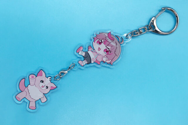 元気な笑顔とふわもこキャラがかわいい連結アクリルキーホルダー
