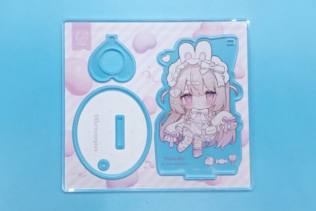 ベビーフェイスに癒やされるアクリルペンスタンド