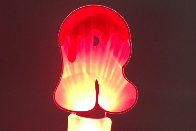 とろ～りソースがかかった美味しそうなアクリルペンライト