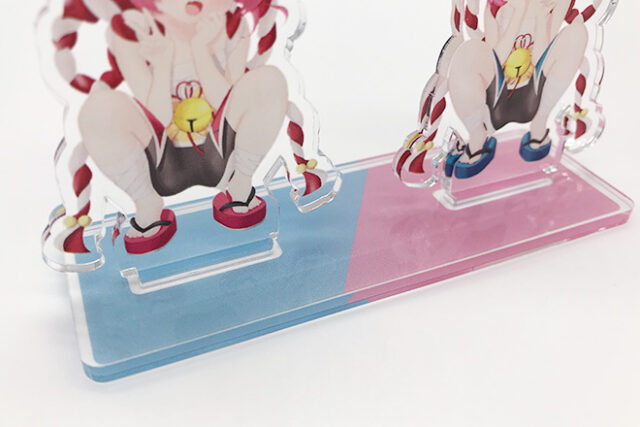 表情豊かな二人組が魅力のアクリルスタンド（プレートタイプ）