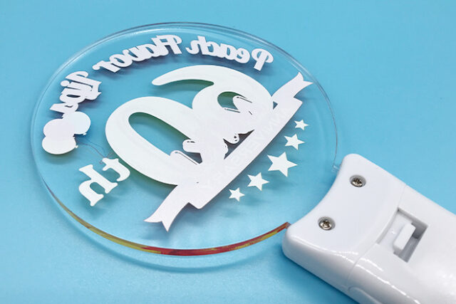 60th記念を彩る華やかなアクリルペンライト