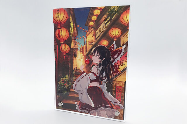 ちょうちんが照らす街と少女を描いたアクリルパネル