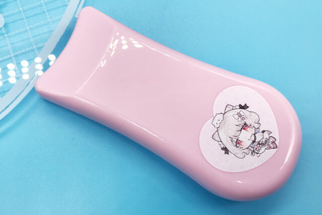 ぽってりイラストがかわいいピンクグリップのペンライト