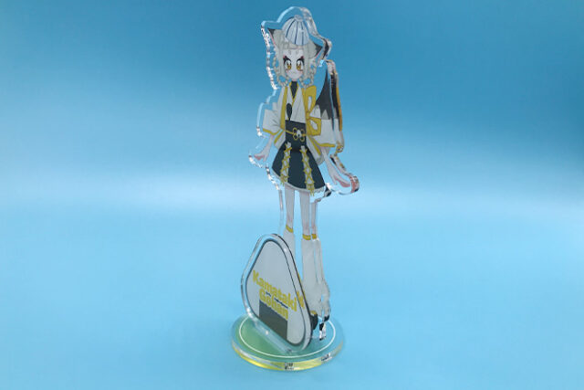 和装少女とおにぎりのアクリルスタンド（プレートタイプ）