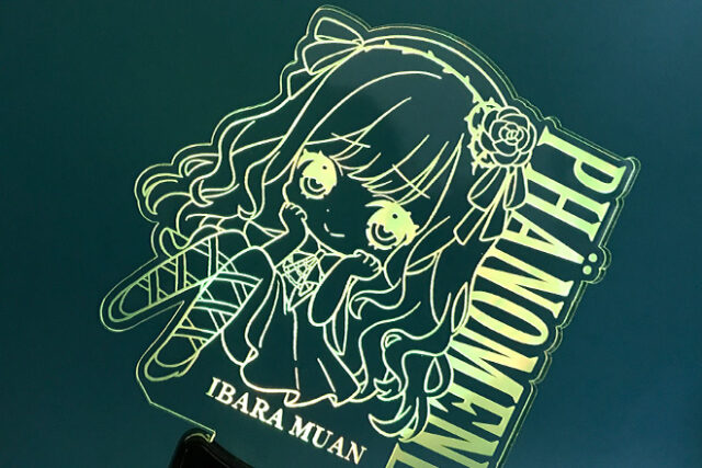 ロングヘアキャラと大文字で魅せるペンライト