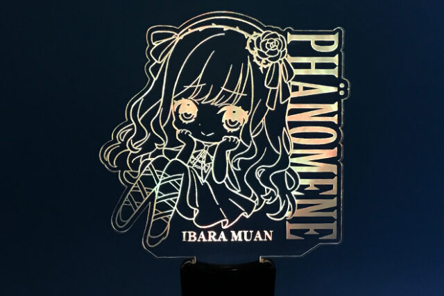 ロングヘアキャラと大文字で魅せるペンライト