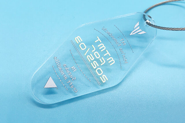 黄色と黒のコントラストが印象的なモーテルキー