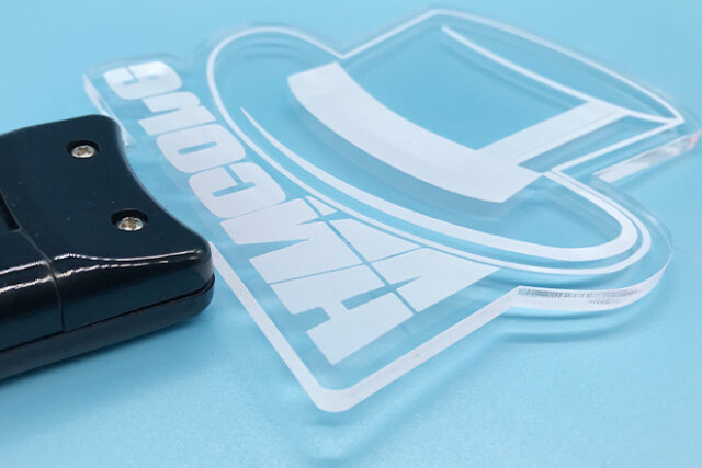 シルクハットをかたどった立体感あふれるペンライト