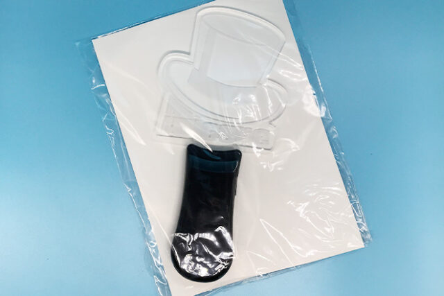 シルクハットをかたどった立体感あふれるペンライト