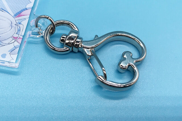 ウサ耳が似合うイラストのアクリルキーホルダー