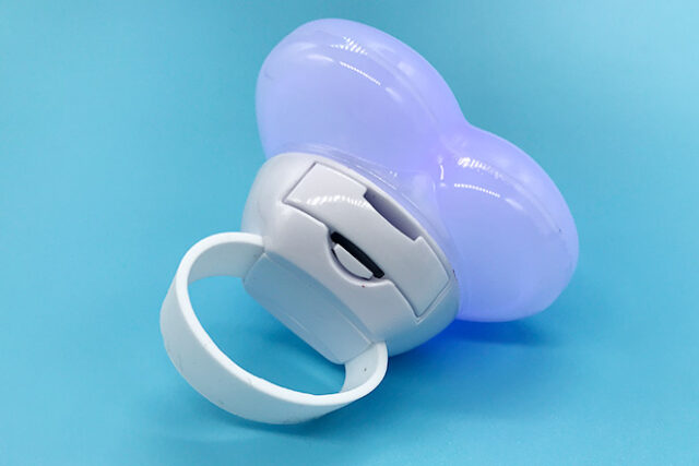 手書き風のアニマルに心が和むハート形のリングライト