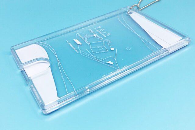 淡彩グラデが映える上品な印象のPCクリアパスケース