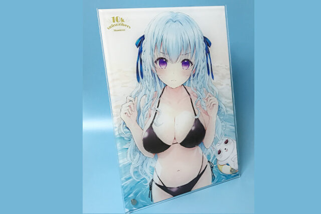 ぬれ髪が美しい水着姿の女性が描かれたアクリルパネル