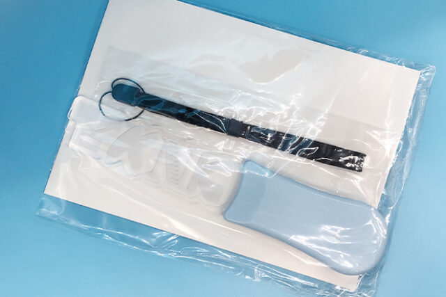 文字のデザインを際立たせるレーザー彫刻ペンライト