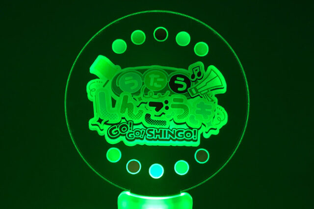 信号機モチーフをポップにデザインしたペンライト