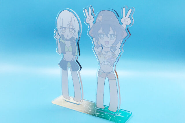 白浜と水着姿の女の子たちを大きく飾るLサイズアクリルスタンド