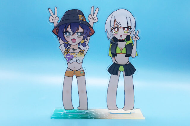 白浜と水着姿の女の子たちを大きく飾るLサイズアクリルスタンド