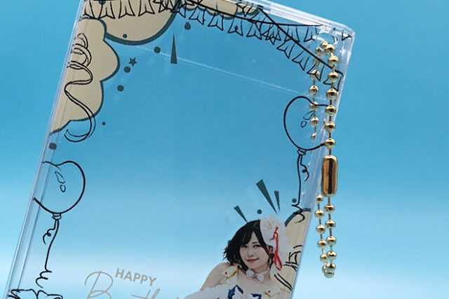 写真とイラストを鮮明に再現したオリジナルPCパスケース