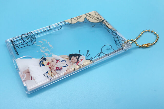 写真とイラストを鮮明に再現したオリジナルPCパスケース