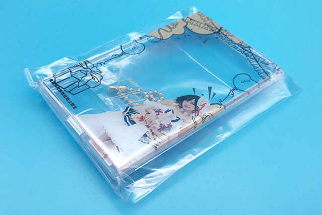 写真とイラストを鮮明に再現したオリジナルPCパスケース